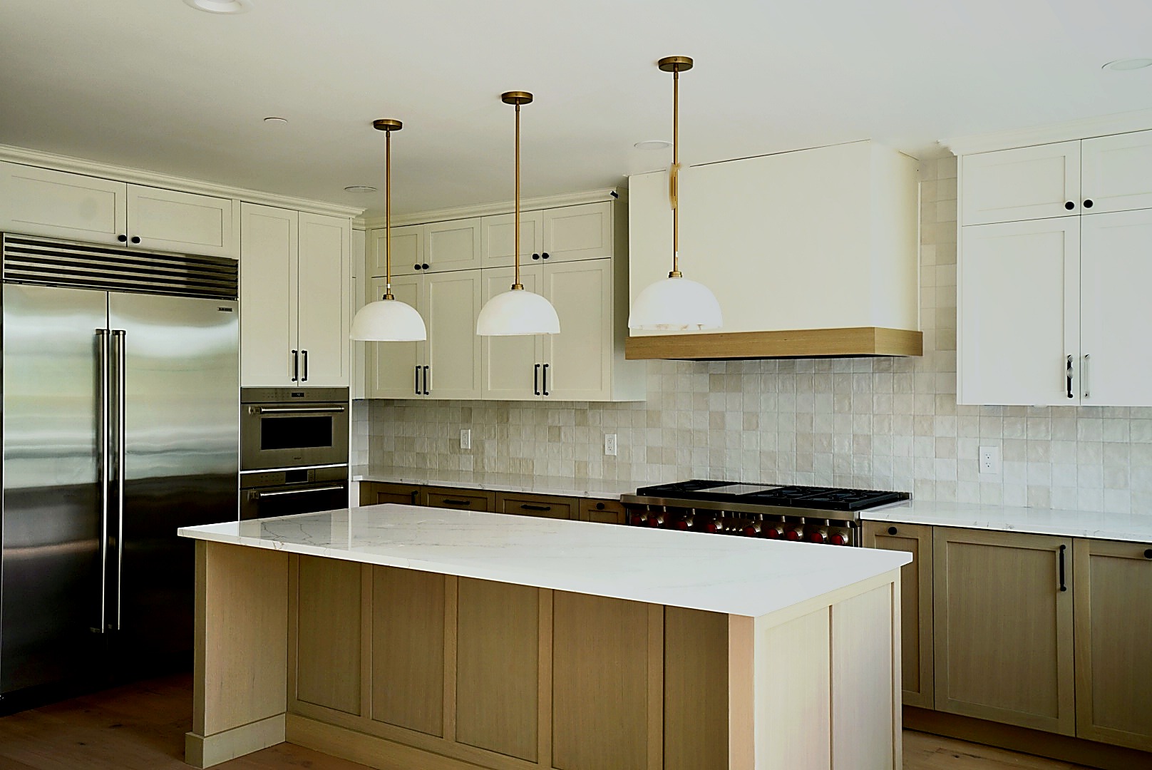 Custom kitchen remodel completed by Island Remodeling NW on the Eastside